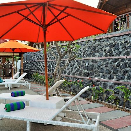 Surya Chandra Beach Bungalow Batununggul Екстер'єр фото