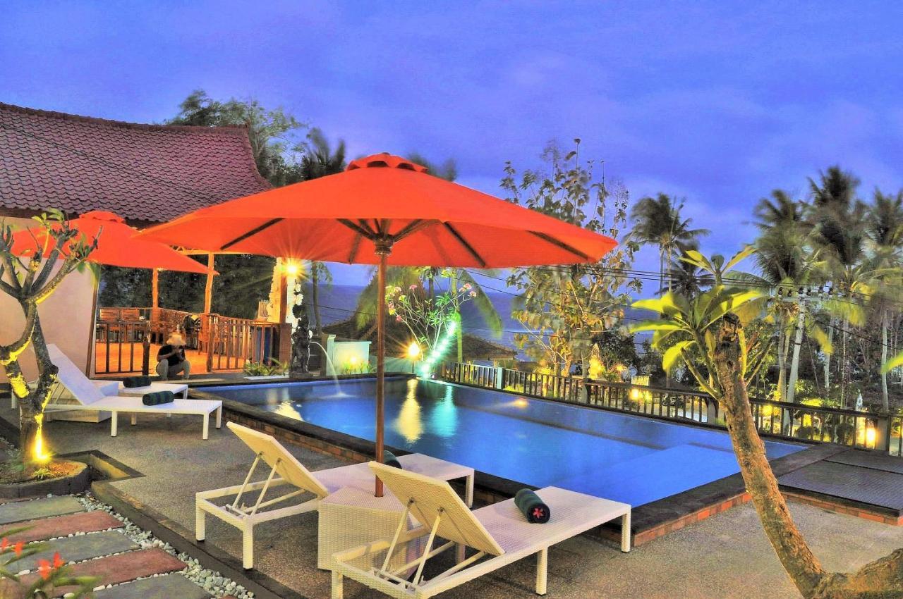 Surya Chandra Beach Bungalow Batununggul Екстер'єр фото