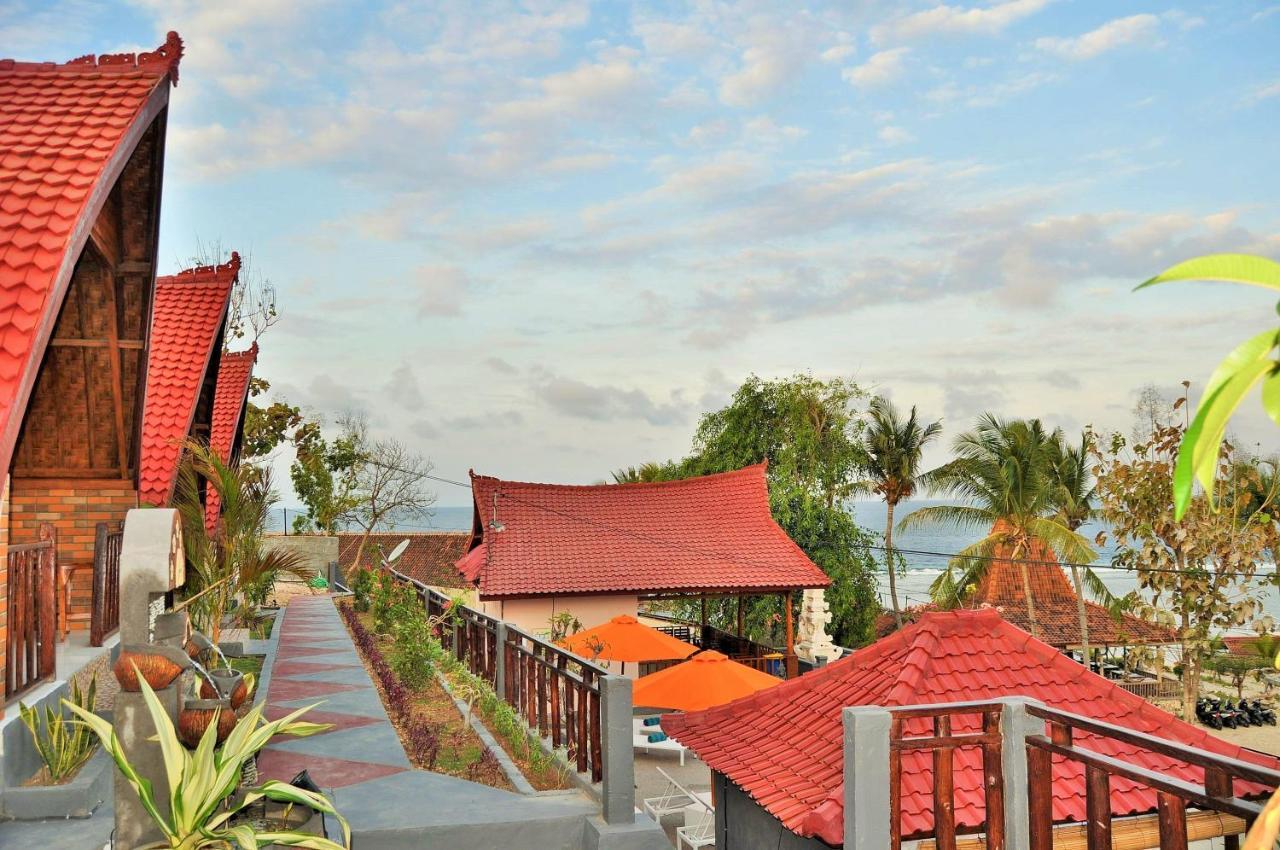 Surya Chandra Beach Bungalow Batununggul Екстер'єр фото