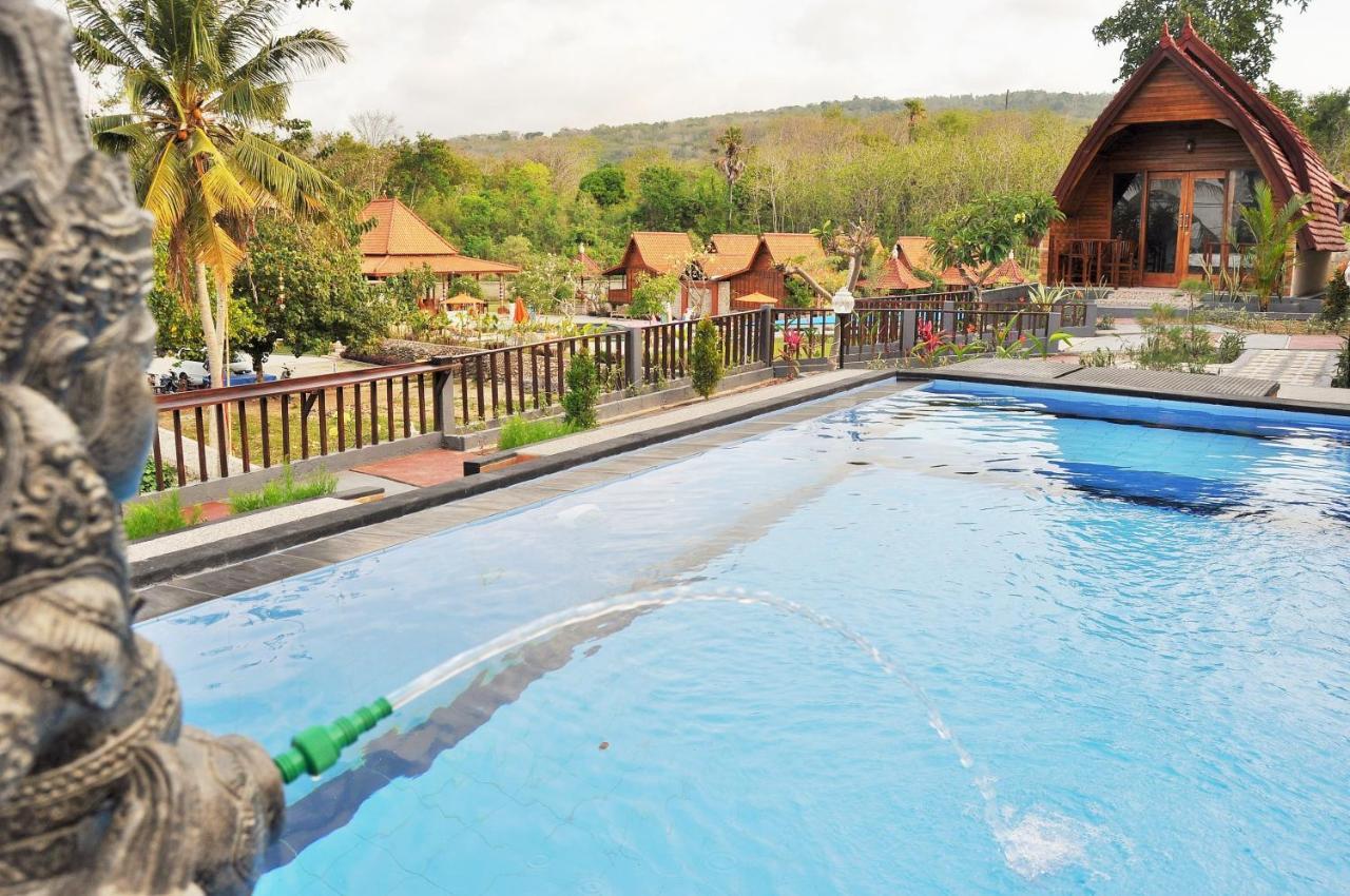 Surya Chandra Beach Bungalow Batununggul Екстер'єр фото