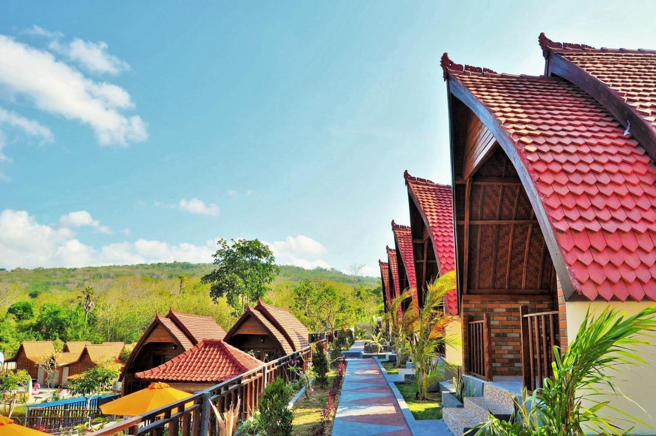 Surya Chandra Beach Bungalow Batununggul Екстер'єр фото