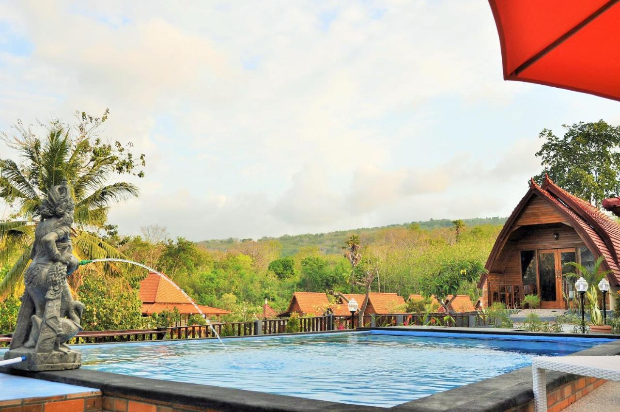 Surya Chandra Beach Bungalow Batununggul Екстер'єр фото