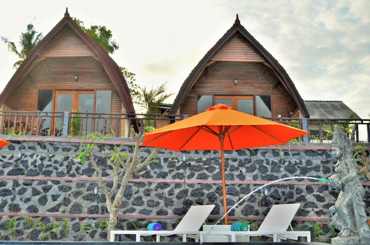 Surya Chandra Beach Bungalow Batununggul Екстер'єр фото