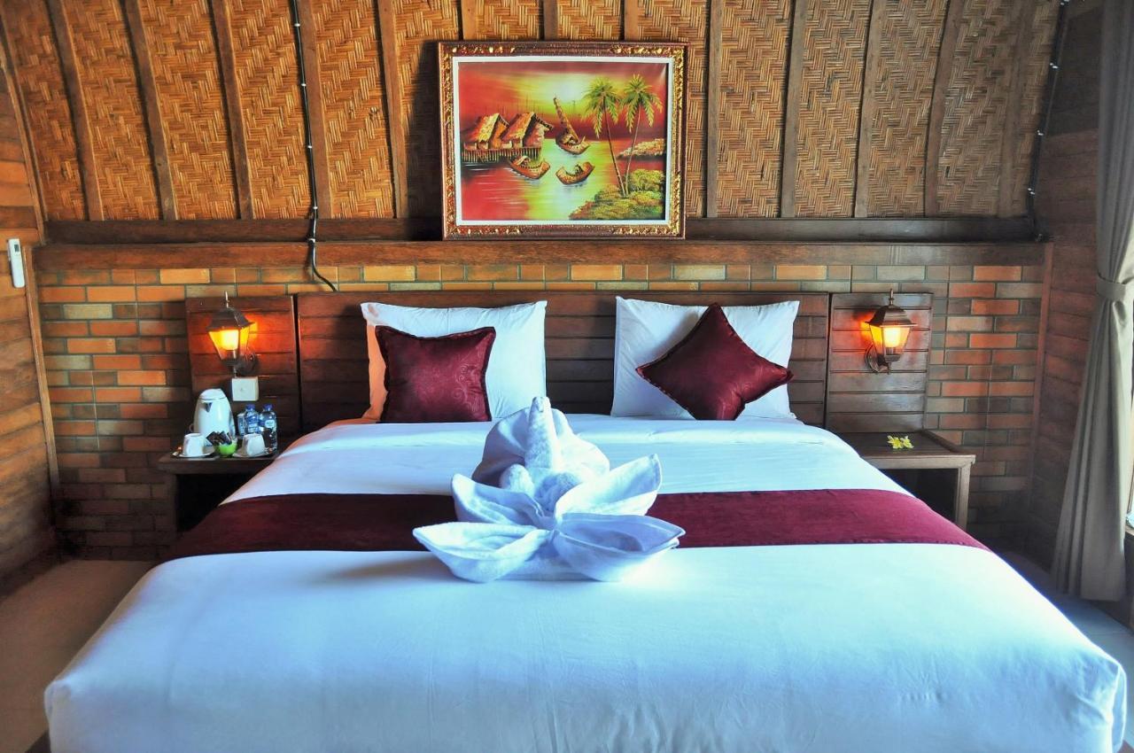 Surya Chandra Beach Bungalow Batununggul Екстер'єр фото