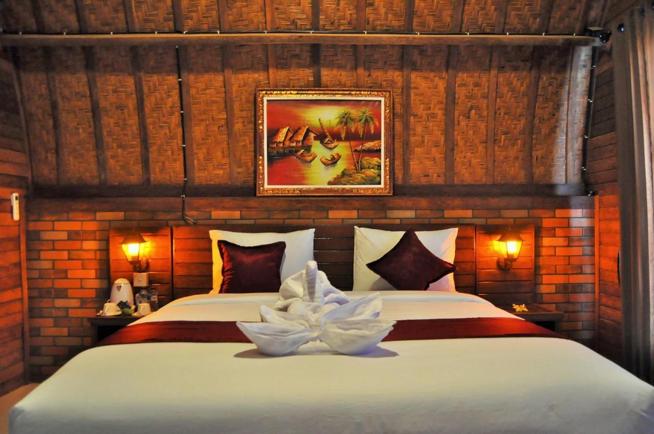 Surya Chandra Beach Bungalow Batununggul Екстер'єр фото